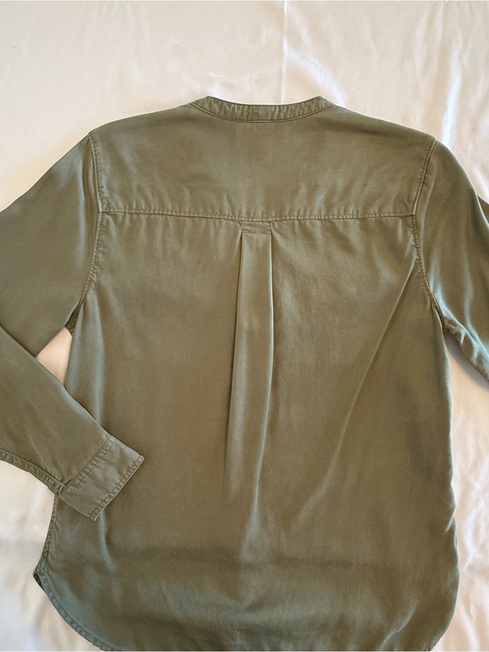 Tommy Bahama Olive Green Long-Sleeve Button-Front Shirt Size XS - Picture 3 of 5